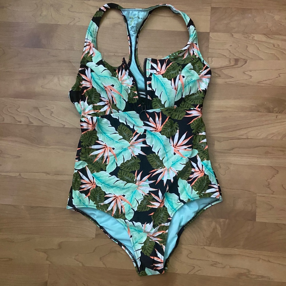 Sports one-piece swimsuit